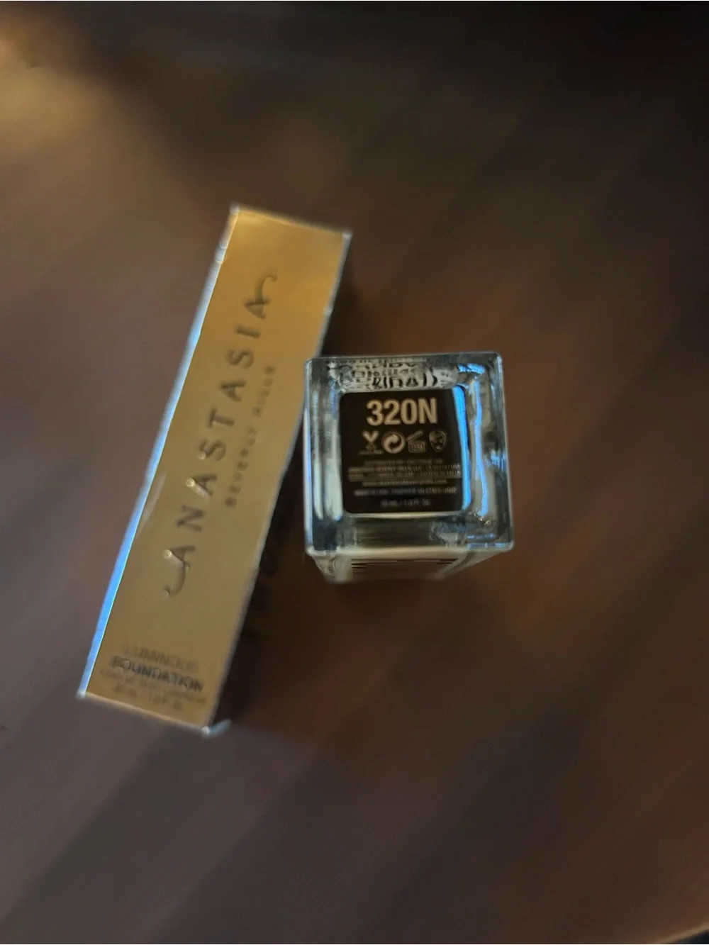 Anastasia Beverly Hills Luminous Foundation